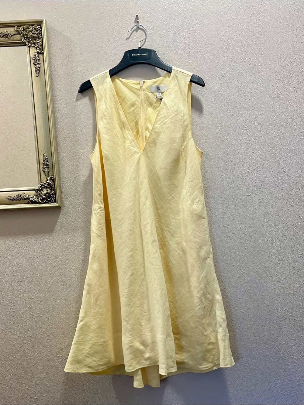 Banana Republic Linen Yellow V-Neck Sleeveless Shift Dress - Picture 4 of 8